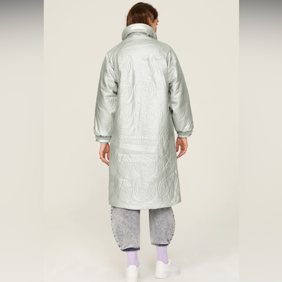 House Of Sunny The 60 Cosmo Chrome Coat Oversized Quilted Silver Sz US 8 (UK 12) - Picture 4 of 13